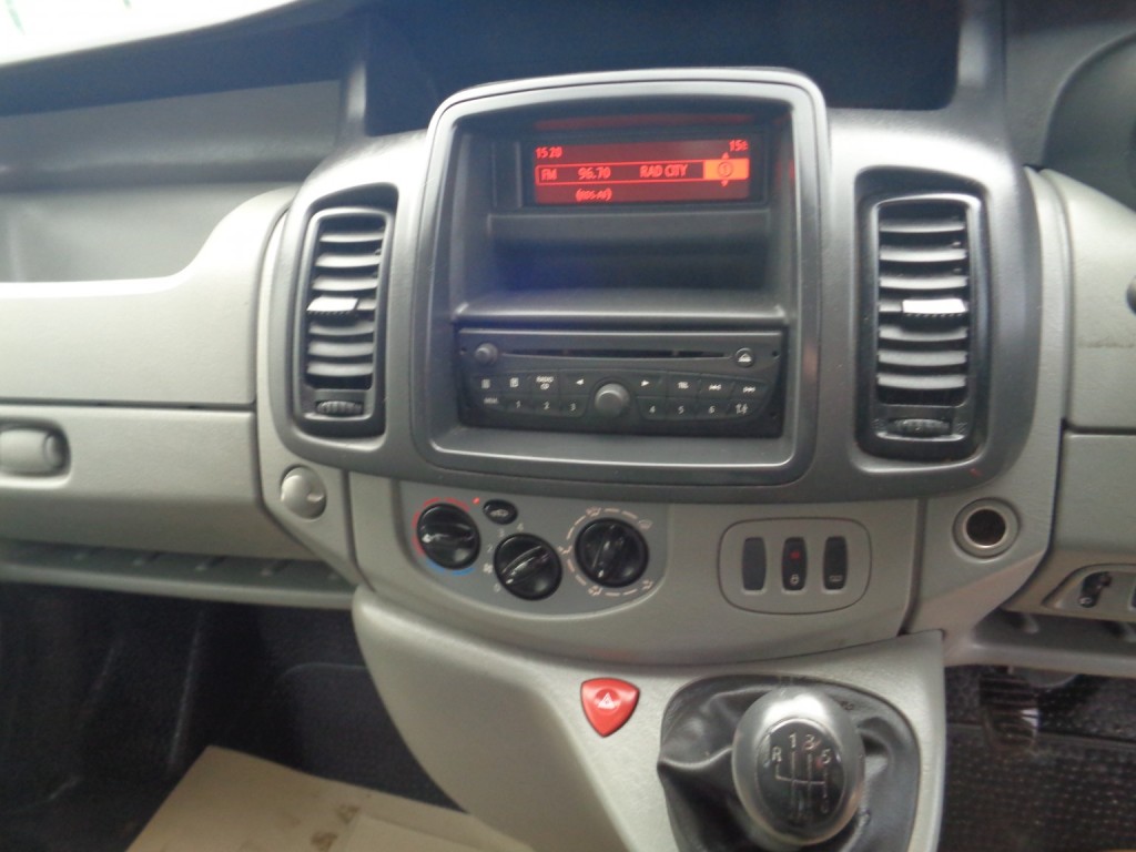 VAUXHALL VIVARO 2.0 2900 CDTi ecoFLEX 2012