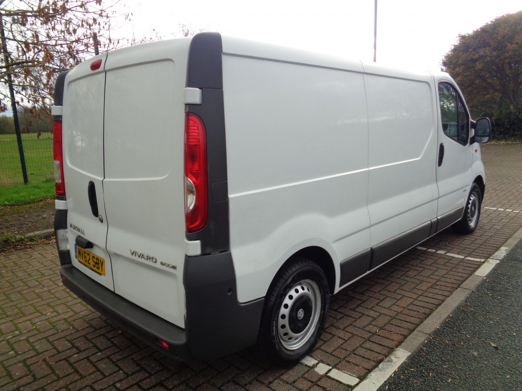 VAUXHALL VIVARO 2.0 2900 CDTi ecoFLEX 2012
