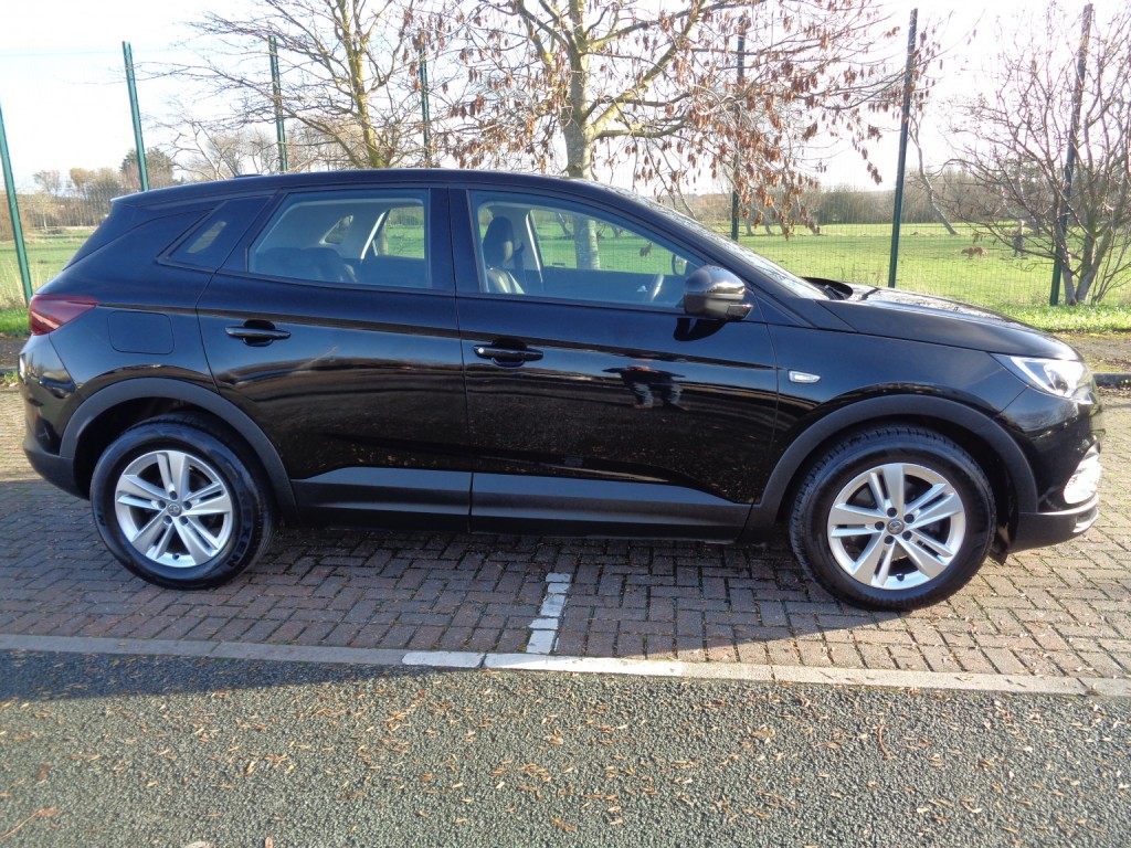 View VAUXHALL GRANDLAND X 1.2 Turbo SE