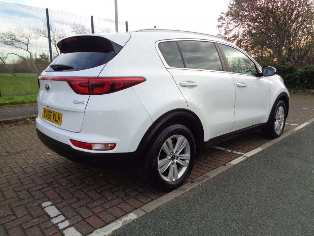 View KIA SPORTAGE 1.7 CRDi 2