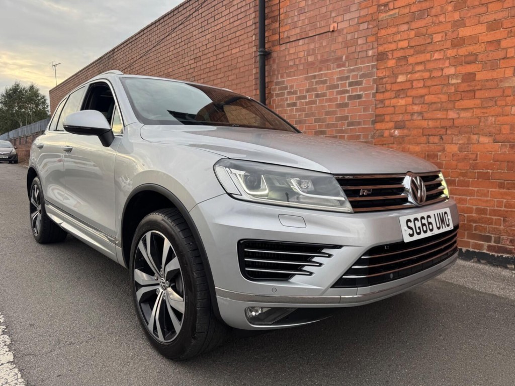 View VOLKSWAGEN TOUAREG 3.0 TDI V6 BlueMotion Tech R-Line
