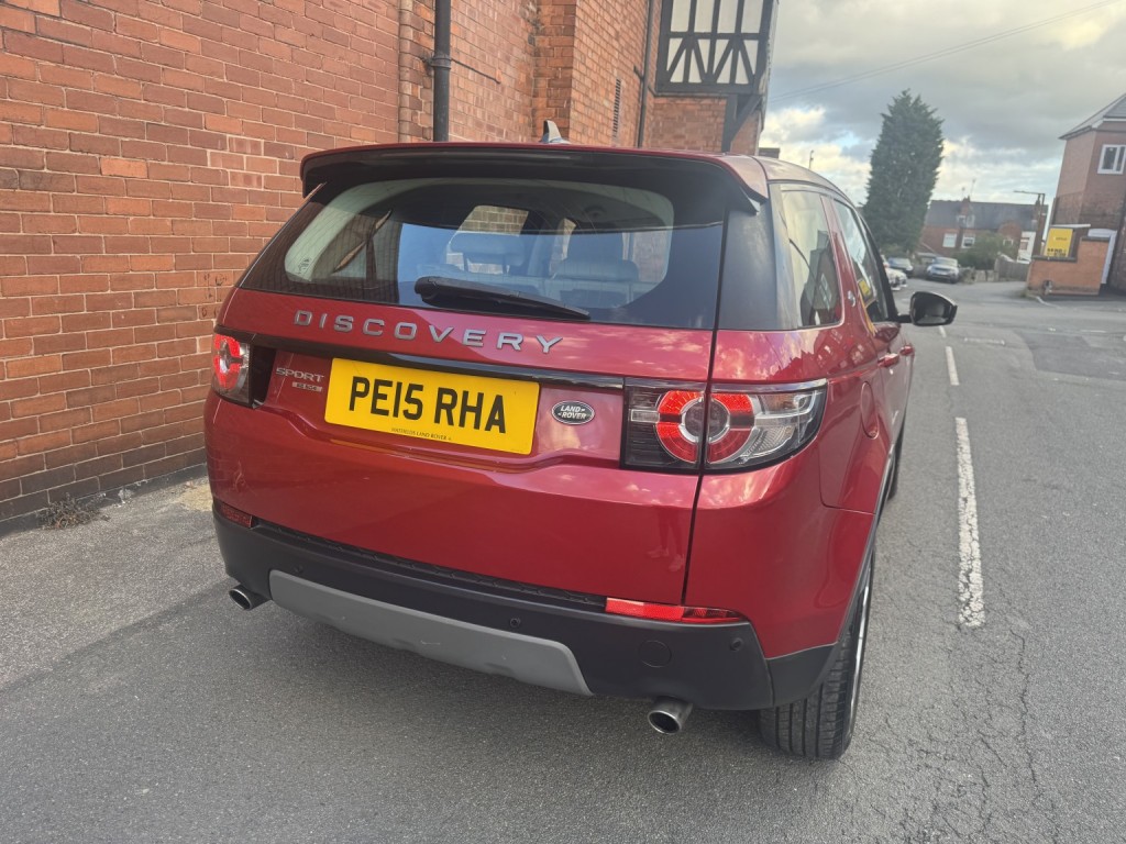View LAND ROVER DISCOVERY SPORT 2.2 SD4 SE Tech