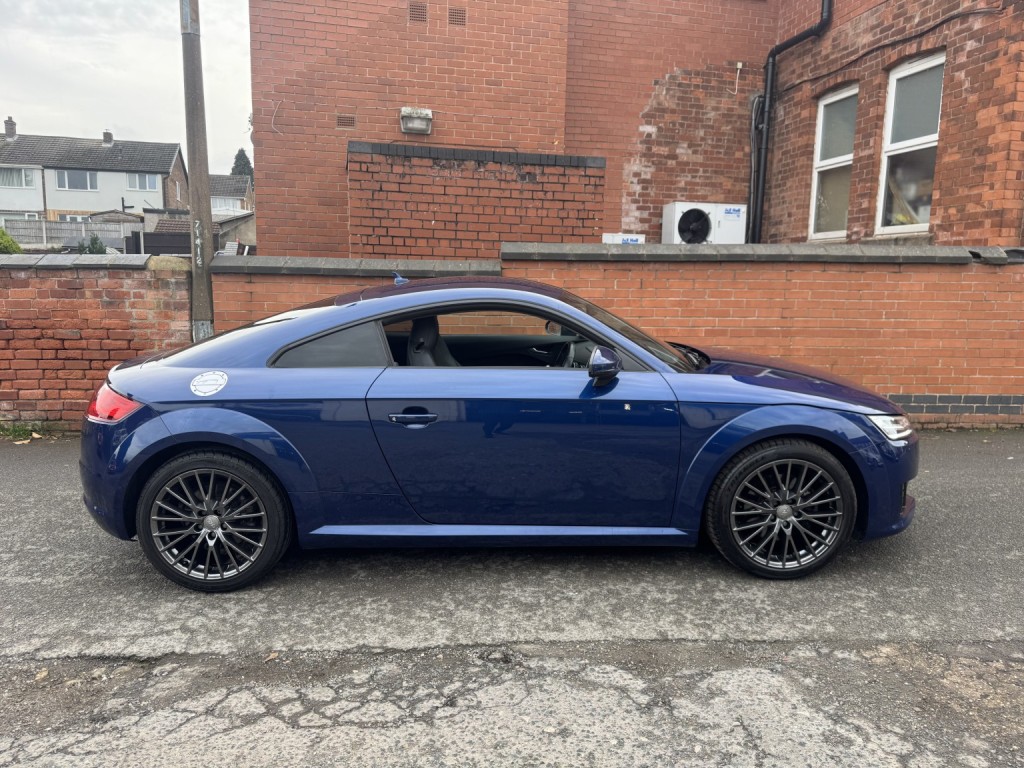 View AUDI TT 2.0 TFSI Sport