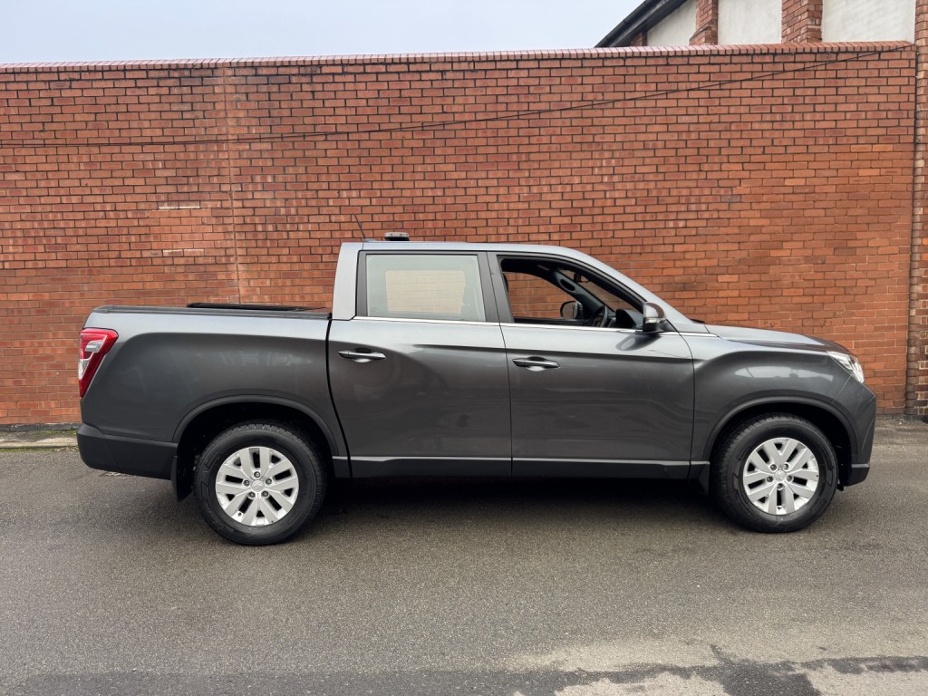 View SSANGYONG MUSSO 2.2 D EX