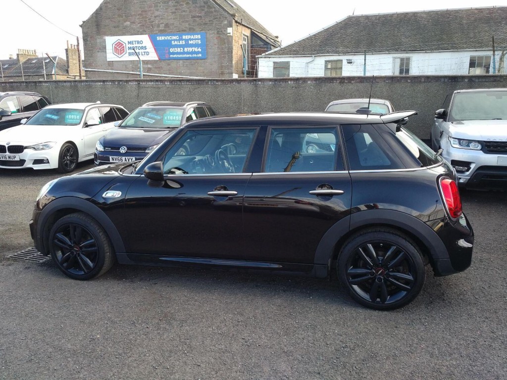 View MINI HATCH 2.0 5-Door Hatch Cooper S Sport