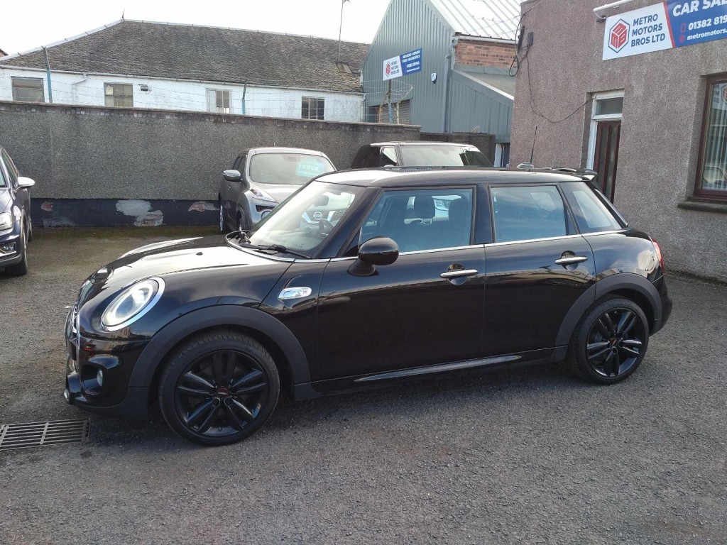 View MINI HATCH 2.0 5-Door Hatch Cooper S Sport