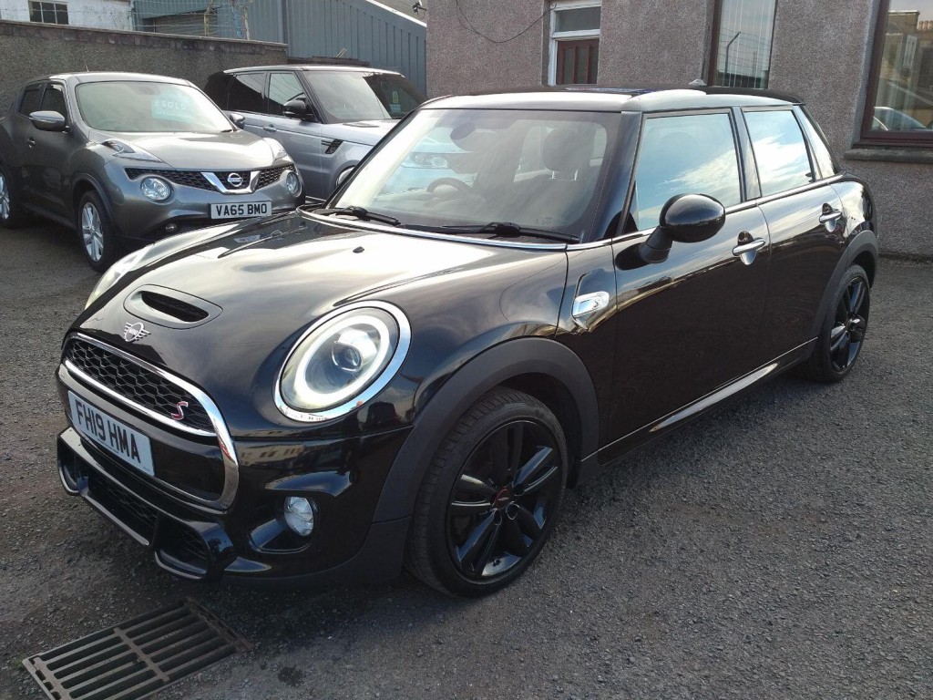 View MINI HATCH 2.0 5-Door Hatch Cooper S Sport