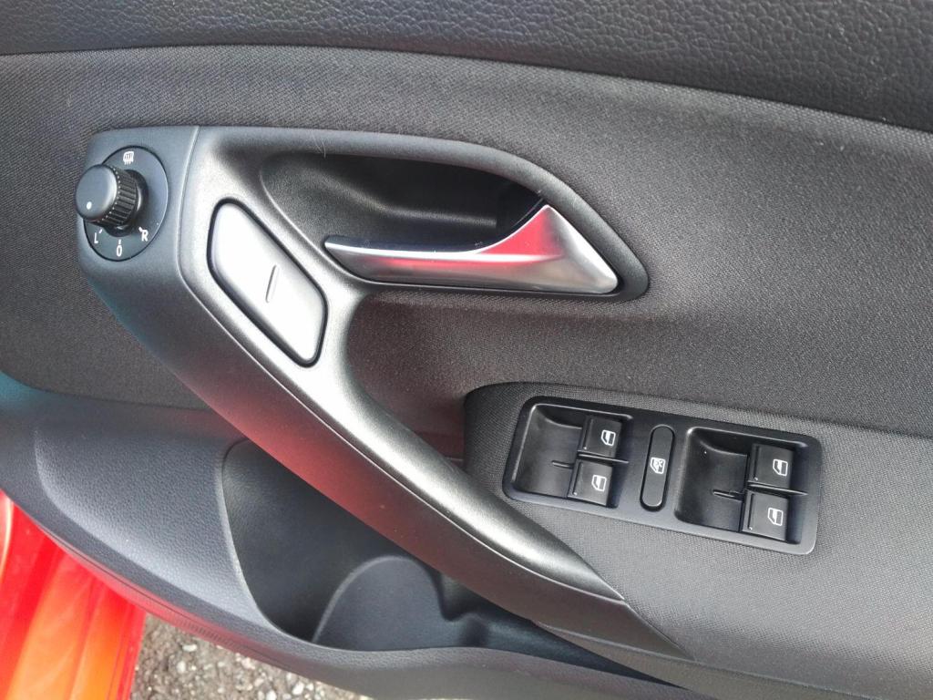 VOLKSWAGEN POLO 1.2 TSI R-Line 2013