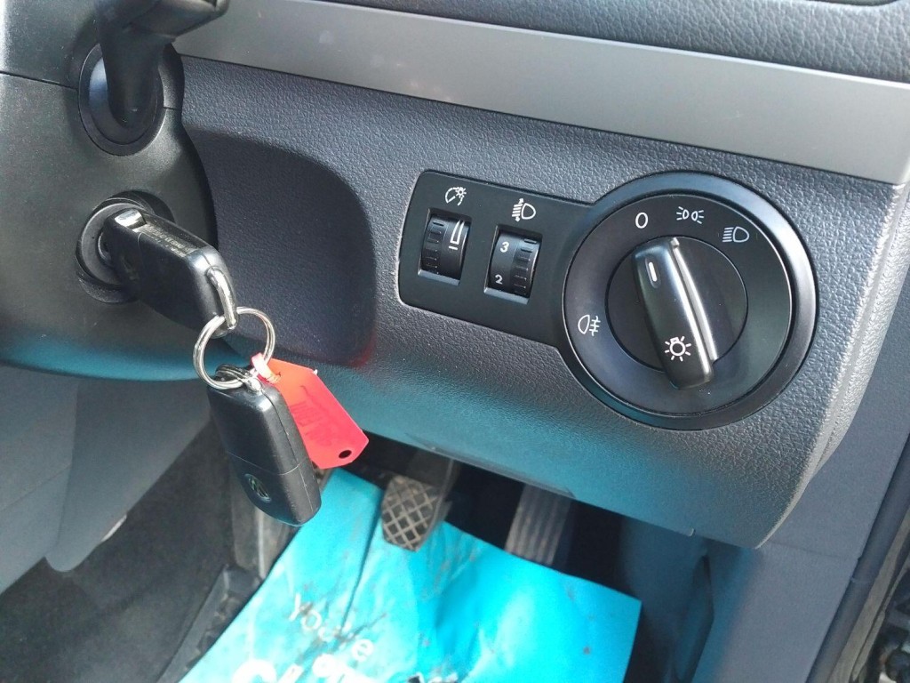 VOLKSWAGEN TOURAN 1.6 TDI S 2014