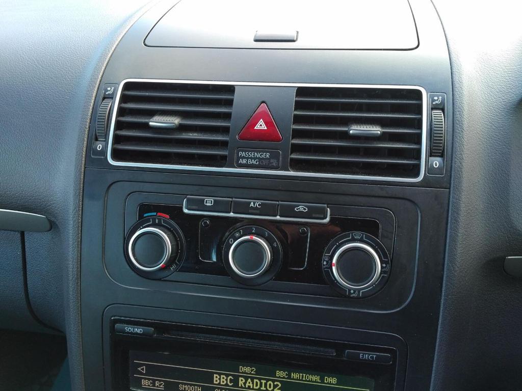 VOLKSWAGEN TOURAN 1.6 TDI S 2014