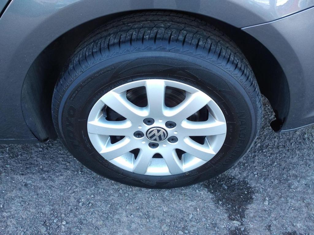 VOLKSWAGEN TOURAN 1.6 TDI S 2014