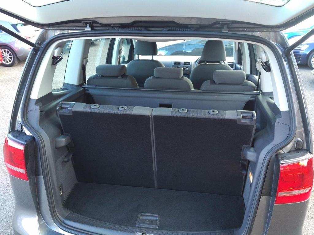 VOLKSWAGEN TOURAN 1.6 TDI S 2014