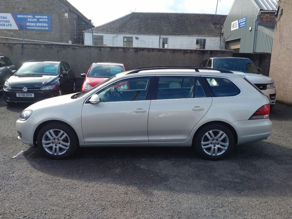 View VOLKSWAGEN GOLF 1.4 TSI SE