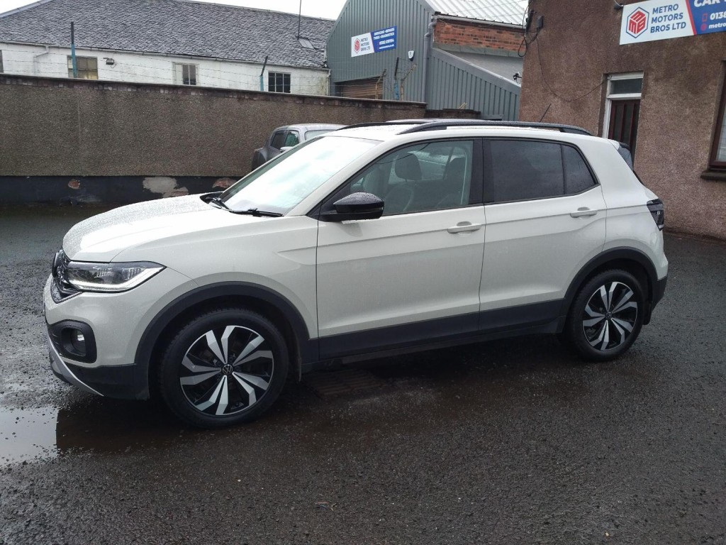 View VOLKSWAGEN T-CROSS 1.0 TSI Black Edition