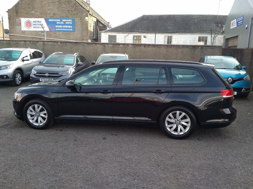 View VOLKSWAGEN PASSAT 1.6 TDI BlueMotion Tech S
