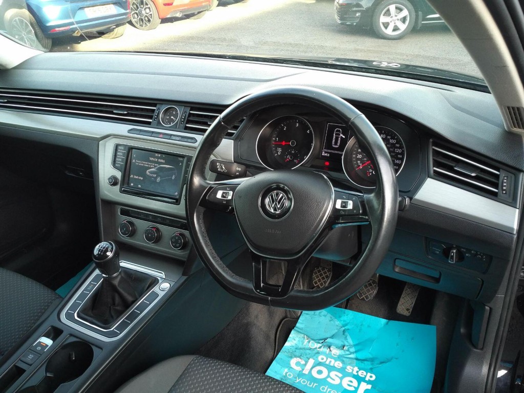 VOLKSWAGEN PASSAT 1.6 TDI BlueMotion Tech S 2016