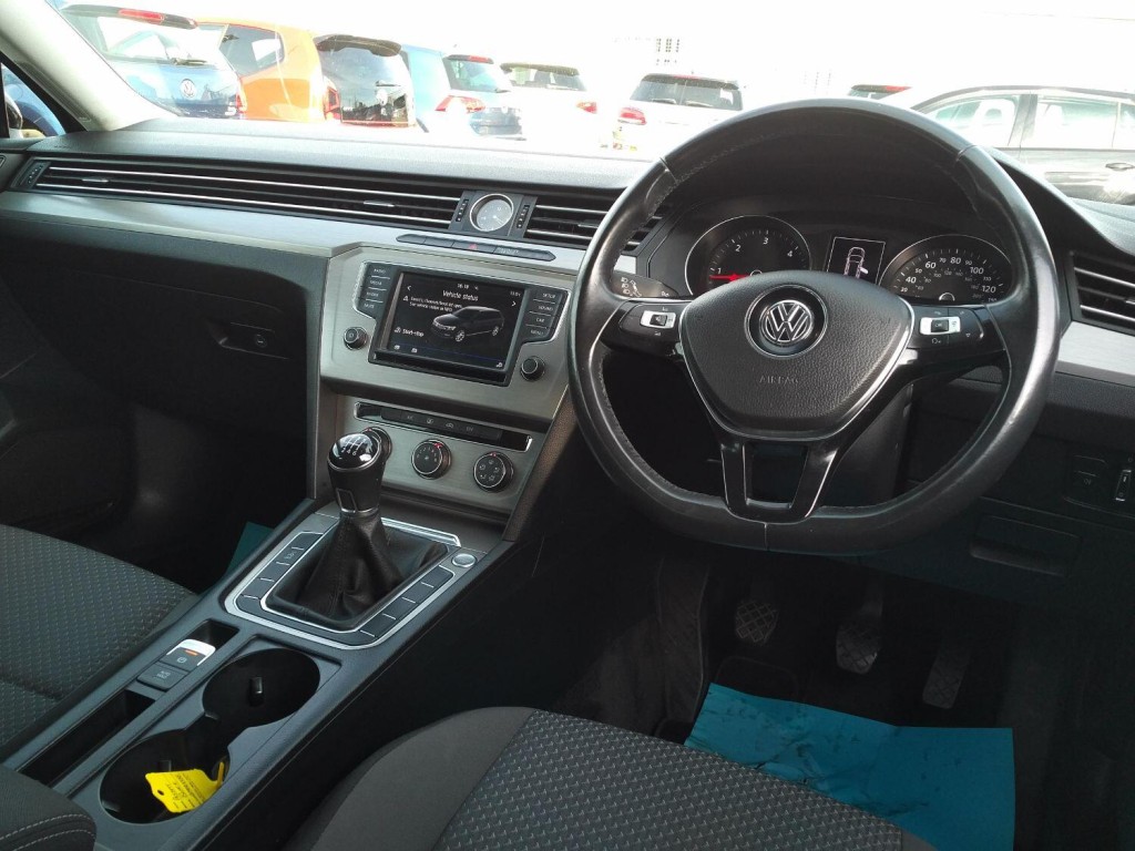 VOLKSWAGEN PASSAT 1.6 TDI BlueMotion Tech S 2016