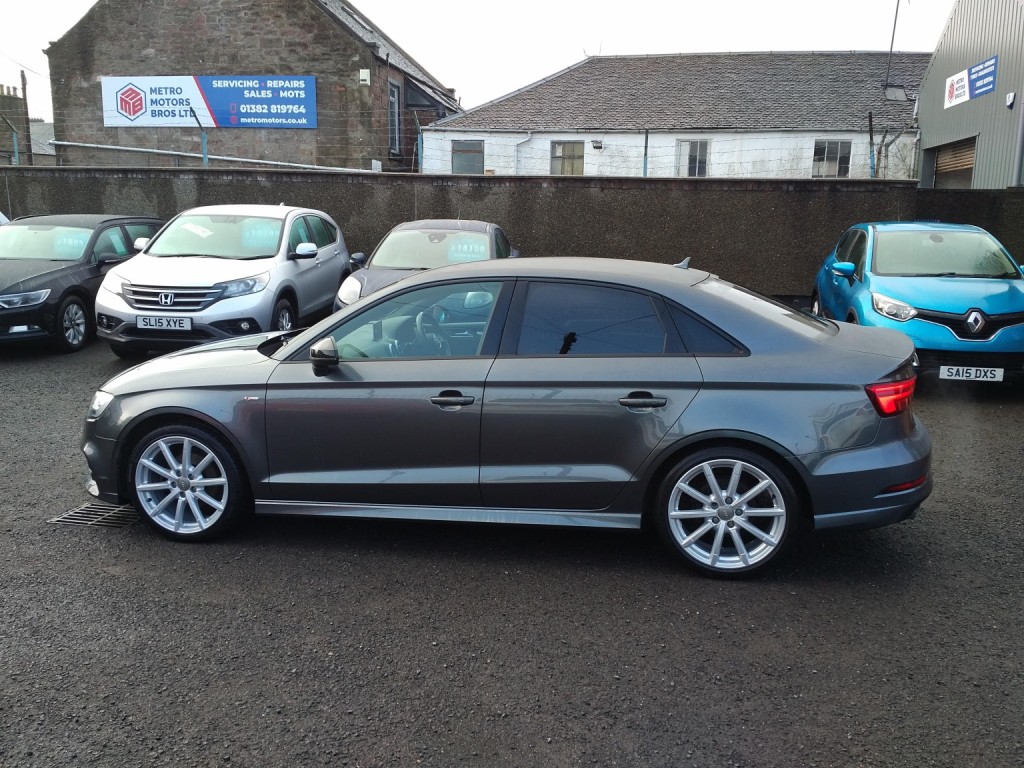 View AUDI A3 1.4 TFSI CoD Black Edition