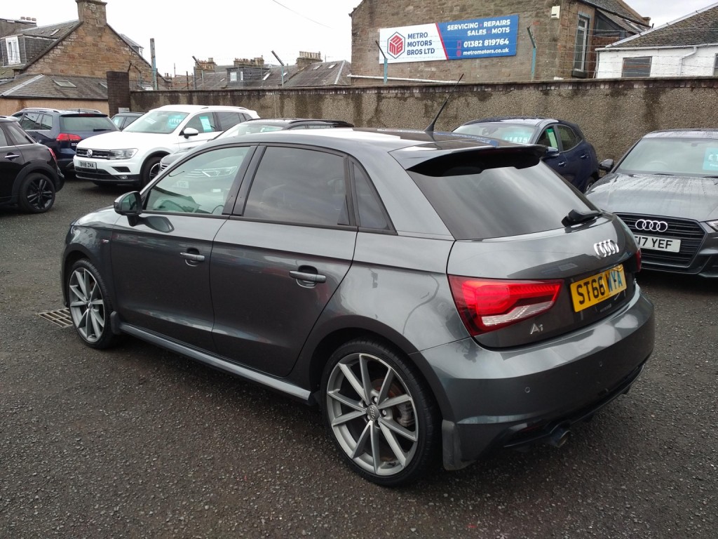 AUDI A1 1.6 TDI Black Edition 2016