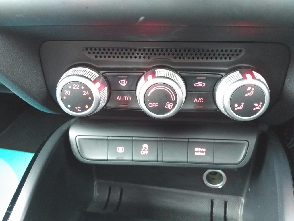 AUDI A1 1.6 TDI Black Edition 2016