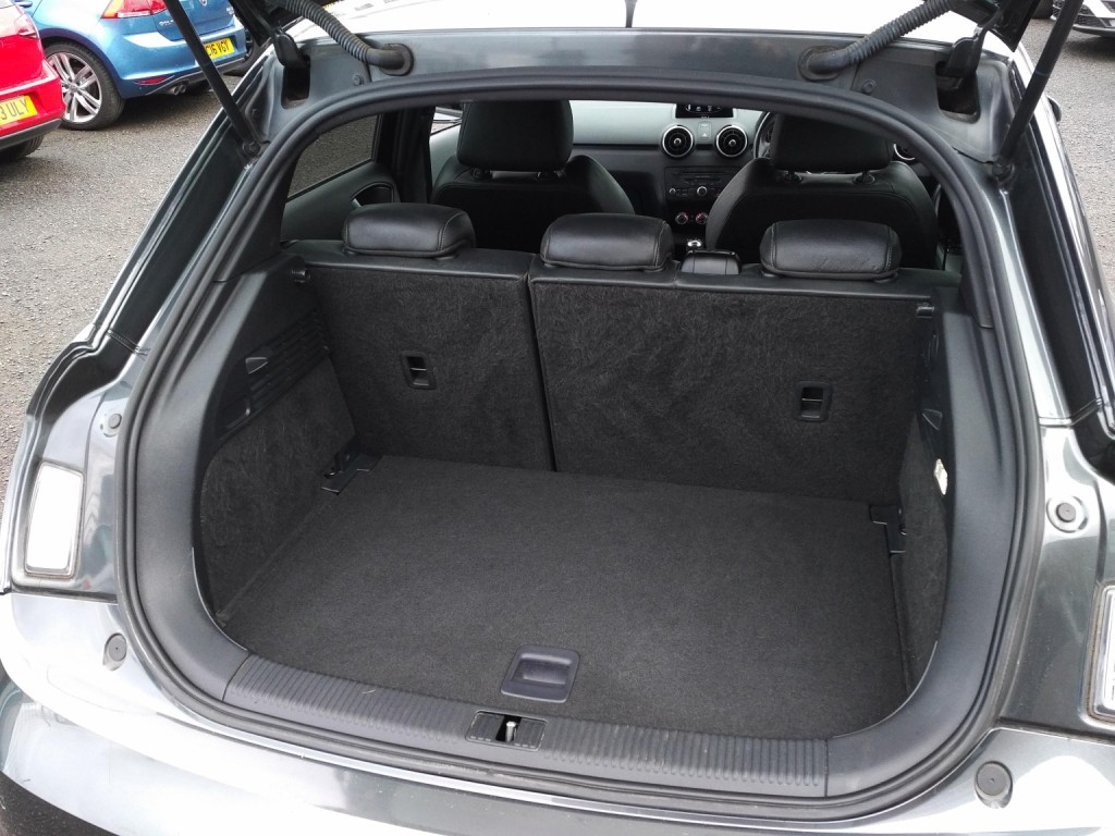 AUDI A1 1.6 TDI Black Edition 2016