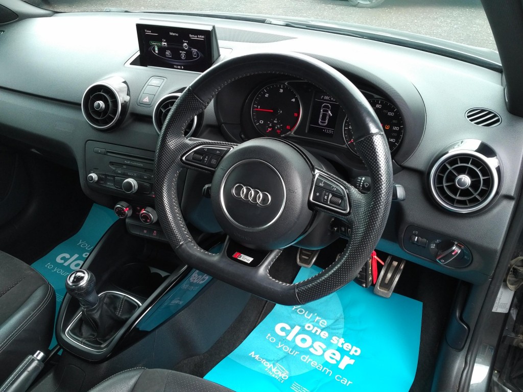 AUDI A1 1.6 TDI Black Edition 2016