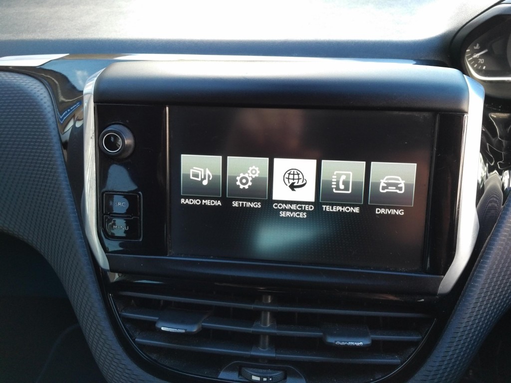 PEUGEOT 208 1.2 PureTech Allure 2015