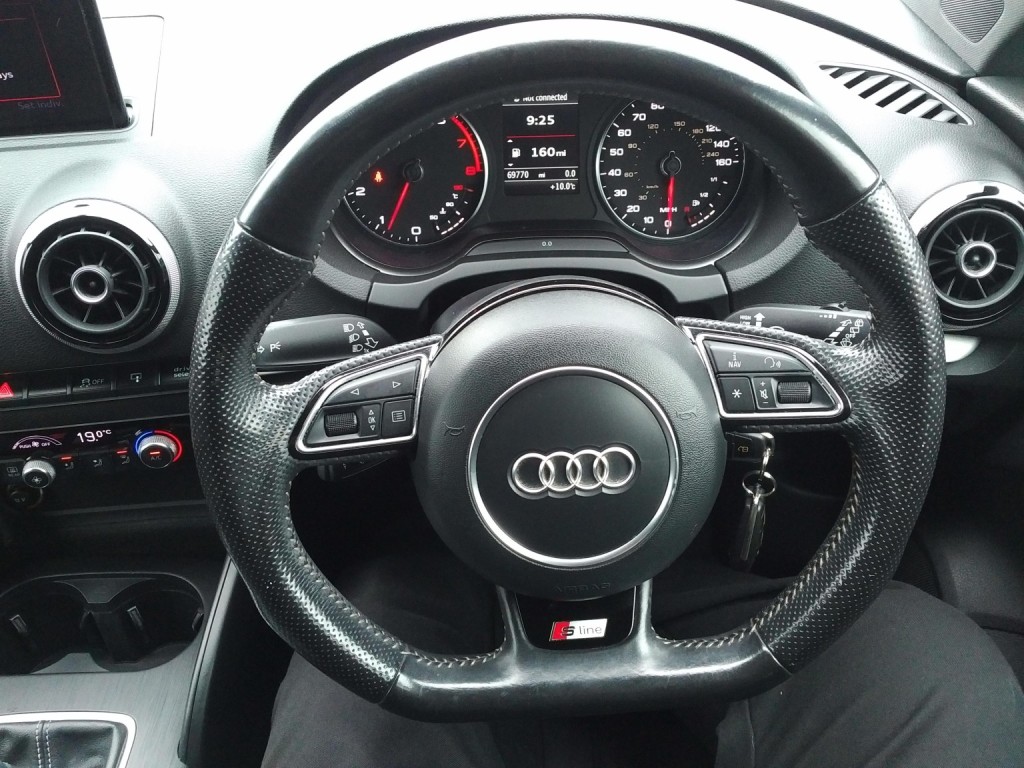 AUDI A3 1.4 TFSI S line 2014