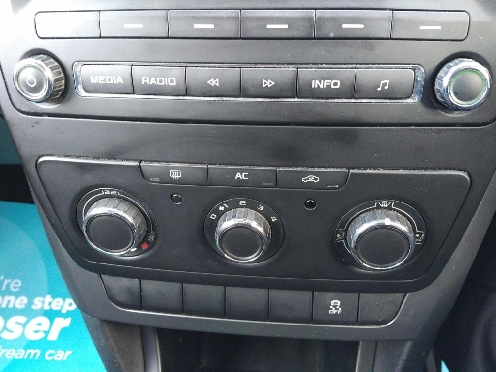 SKODA YETI 2.0 TDI S 2010