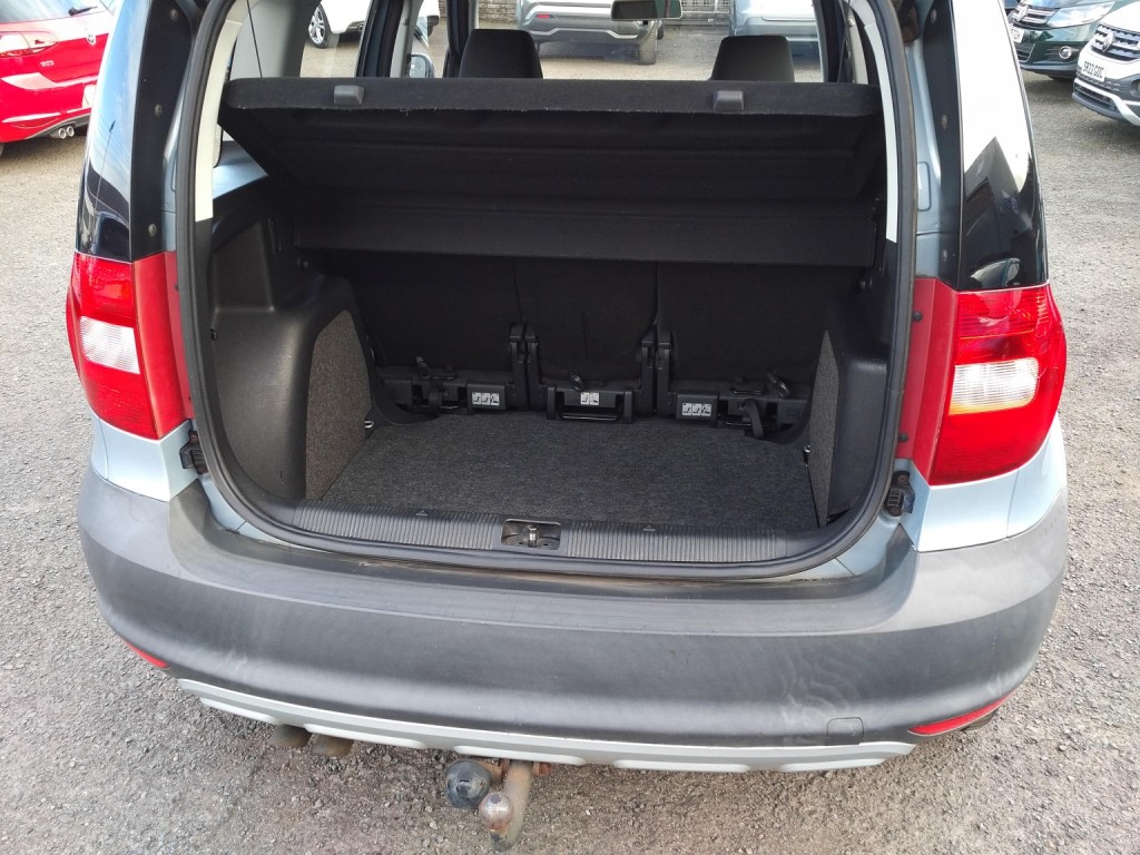 SKODA YETI 2.0 TDI S 2010