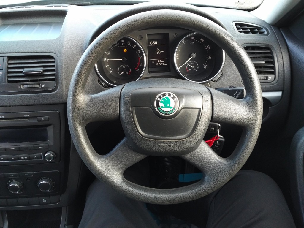 SKODA YETI 2.0 TDI S 2010