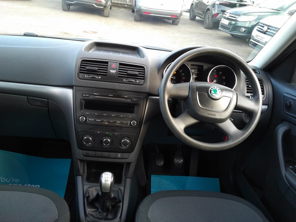 SKODA YETI 2.0 TDI S 2010