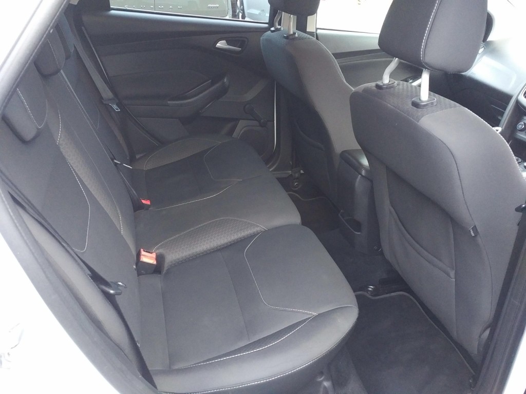 FORD FOCUS 1.0 T EcoBoost Zetec 2015