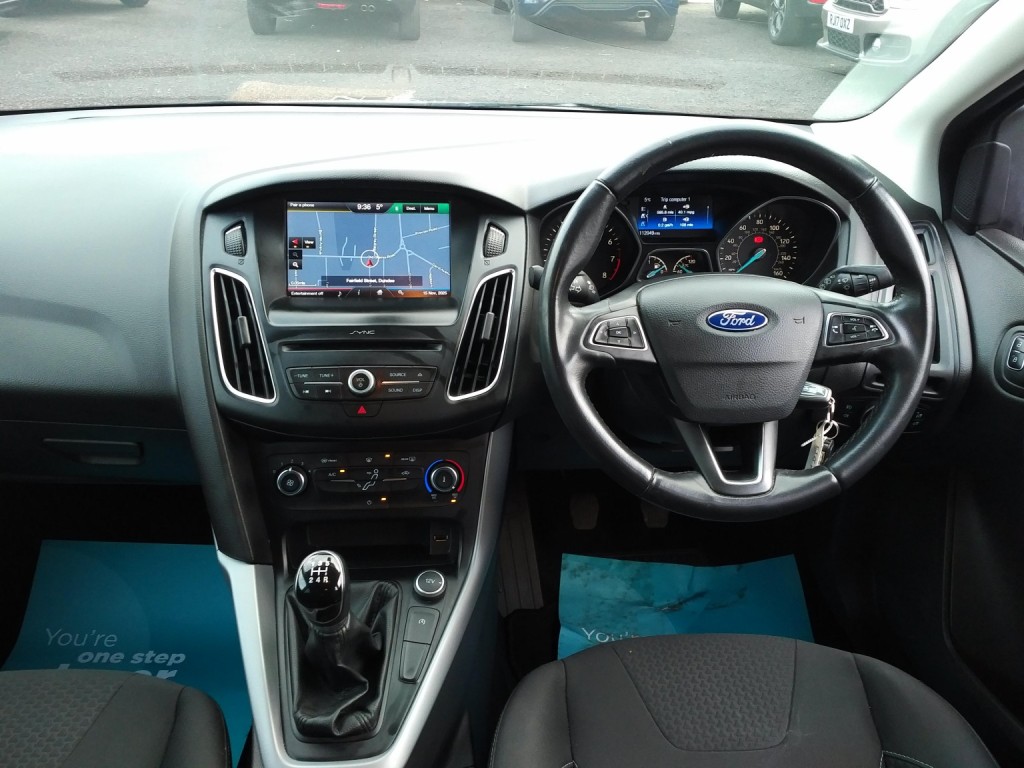 FORD FOCUS 1.0 T EcoBoost Zetec 2015