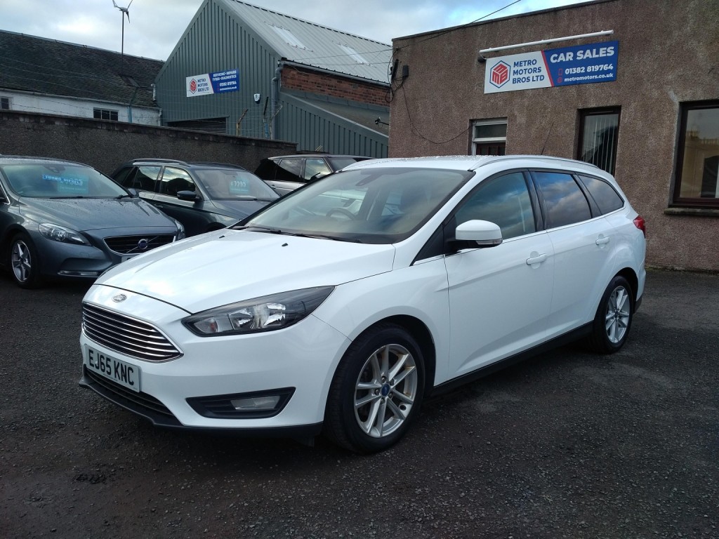 View FORD FOCUS 1.0 T EcoBoost Zetec