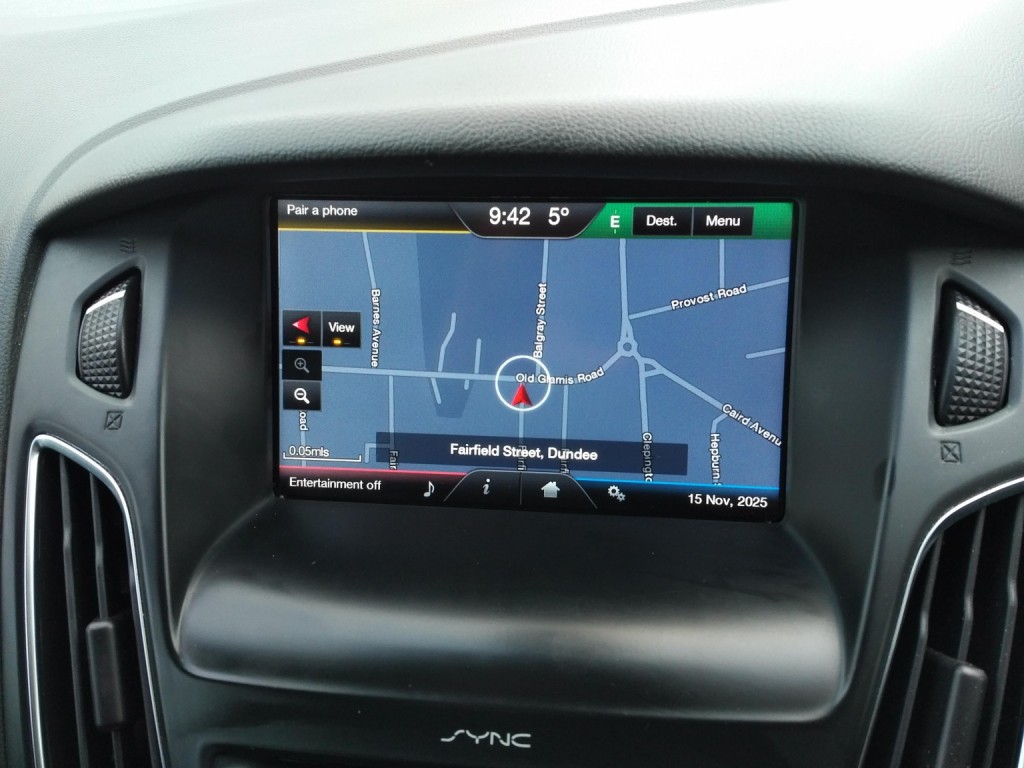 FORD FOCUS 1.0 T EcoBoost Zetec 2015