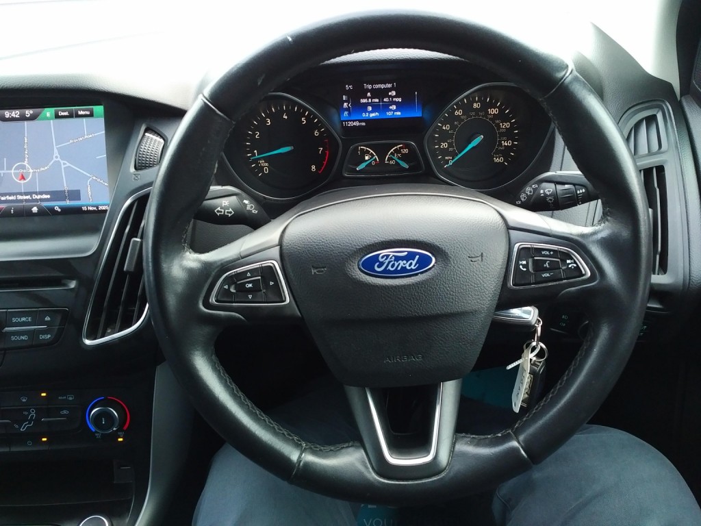 FORD FOCUS 1.0 T EcoBoost Zetec 2015