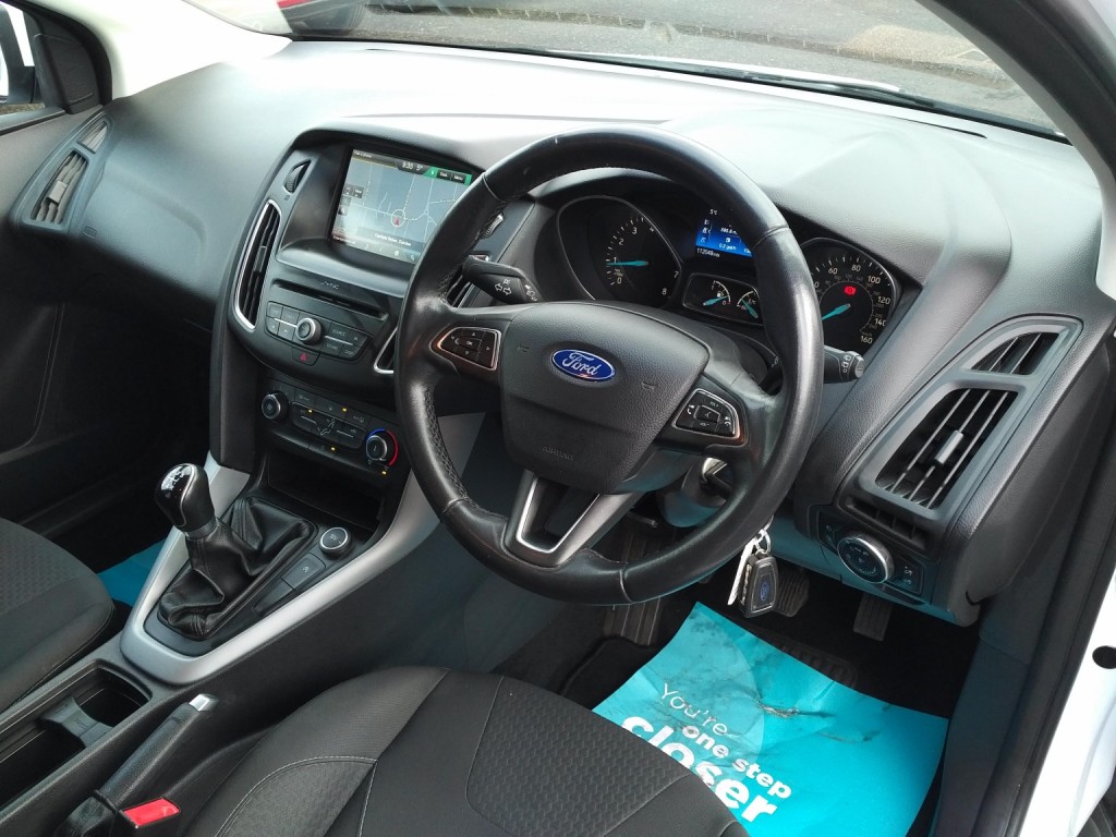FORD FOCUS 1.0 T EcoBoost Zetec 2015