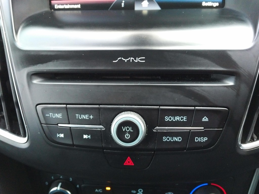 FORD FOCUS 1.0 T EcoBoost Zetec 2015