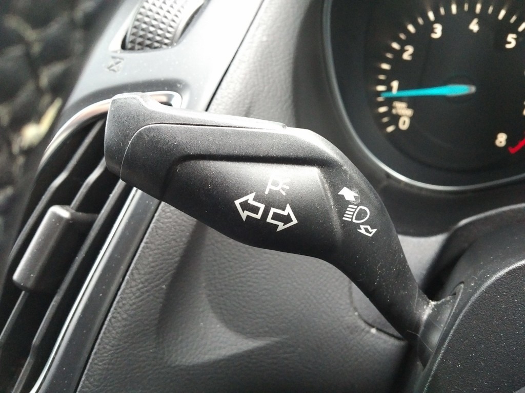 FORD FOCUS 1.0 T EcoBoost Zetec 2015