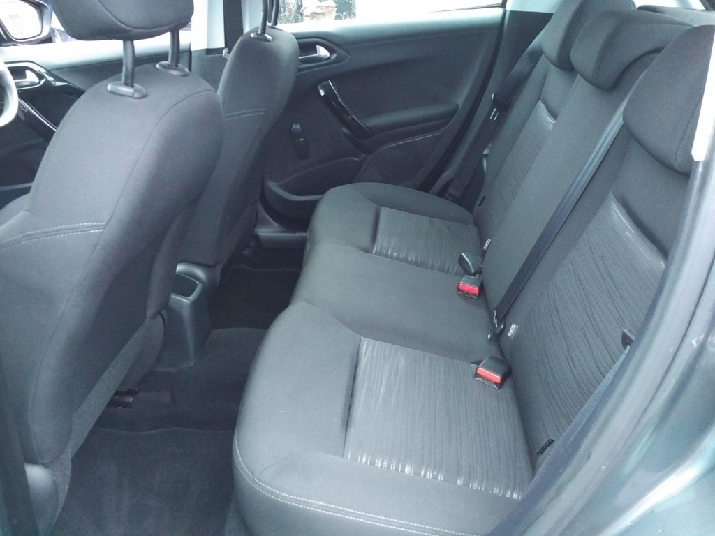 PEUGEOT 208 1.0 PureTech Access 2015