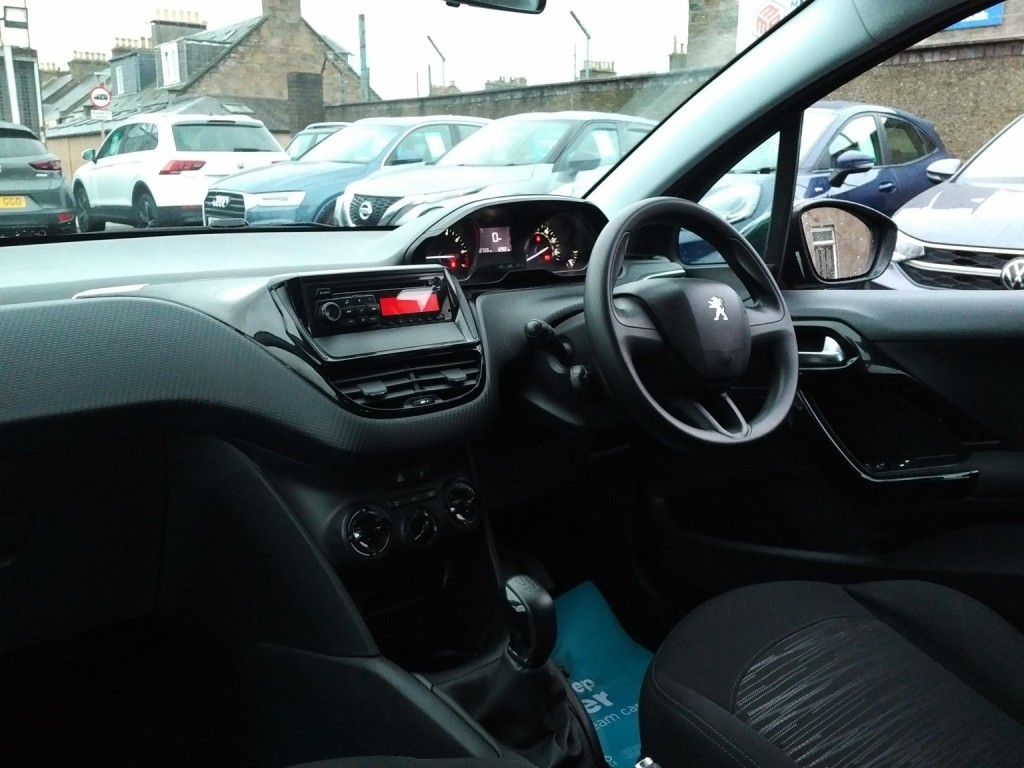 PEUGEOT 208 1.0 PureTech Access 2015