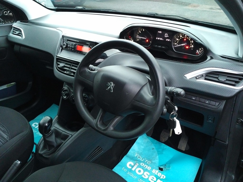 PEUGEOT 208 1.0 PureTech Access 2015