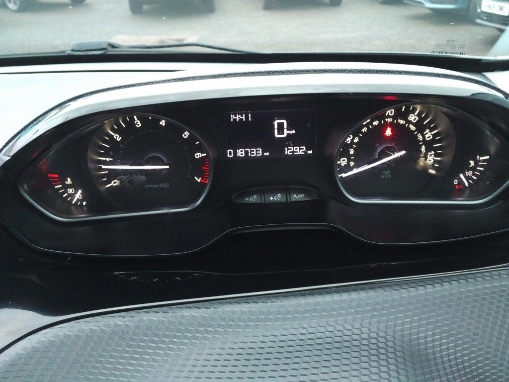 PEUGEOT 208 1.0 PureTech Access 2015