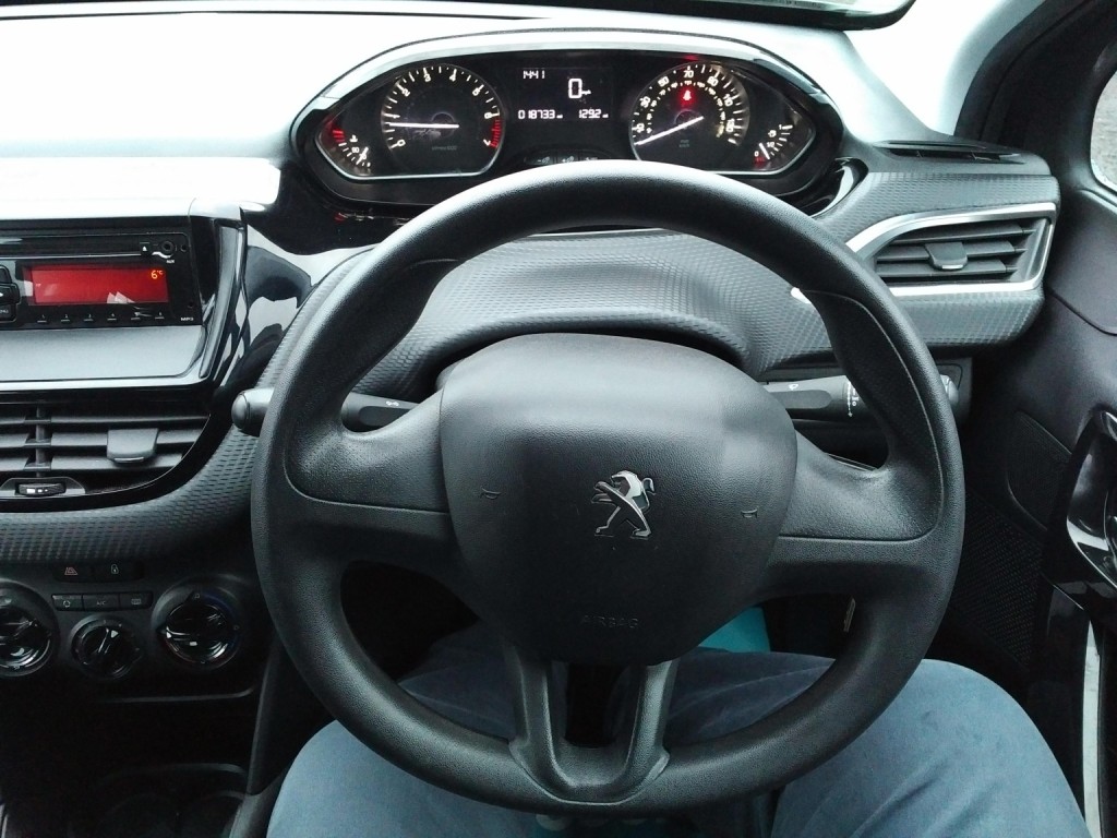 PEUGEOT 208 1.0 PureTech Access 2015