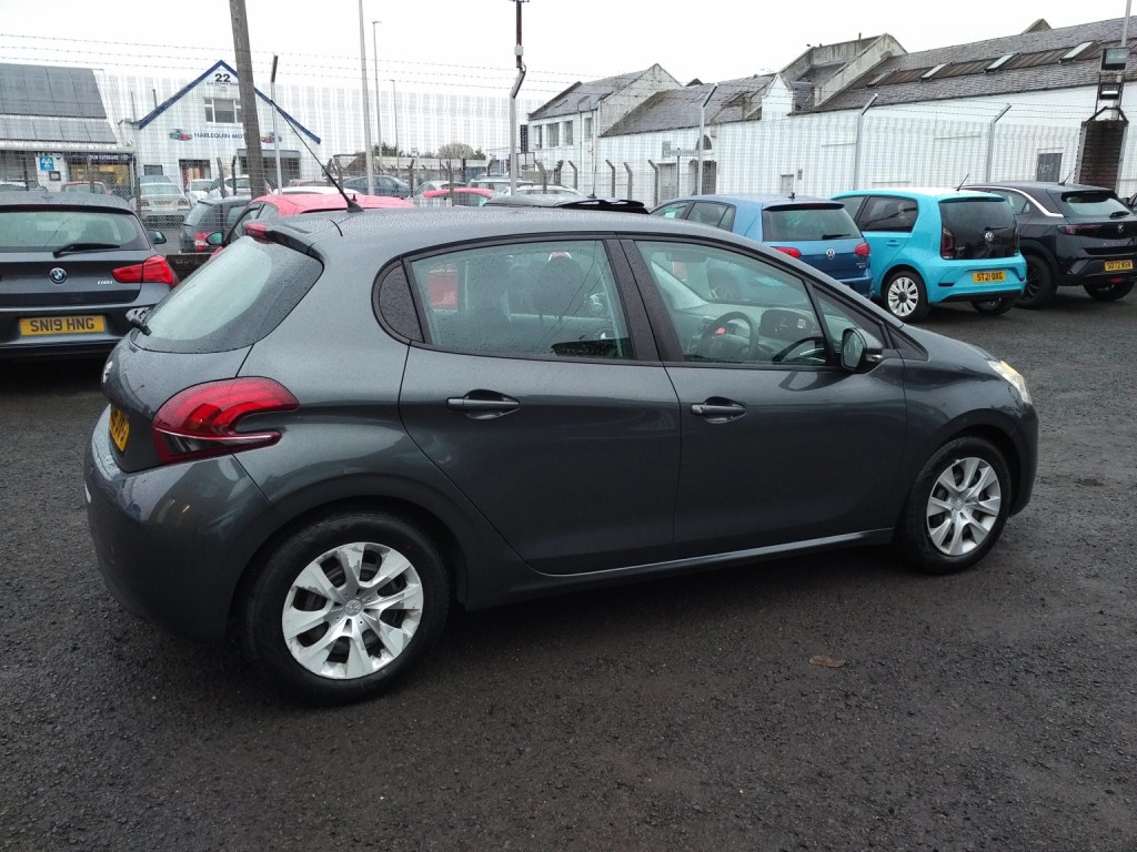 PEUGEOT 208 1.0 PureTech Access 2015