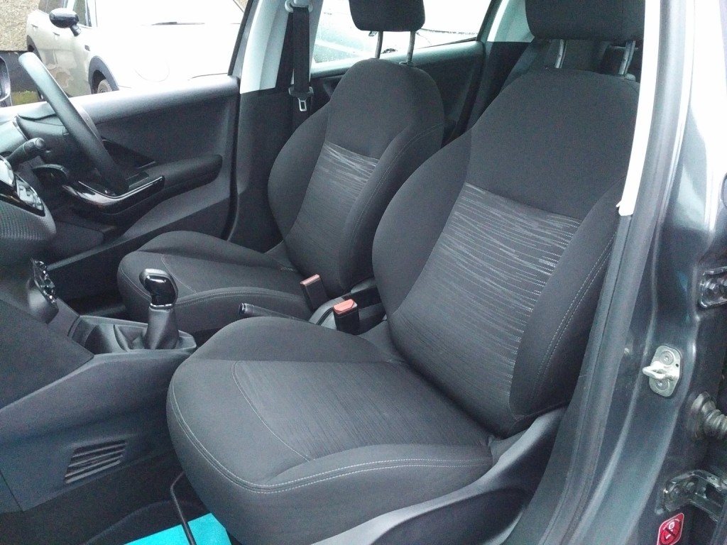 PEUGEOT 208 1.0 PureTech Access 2015