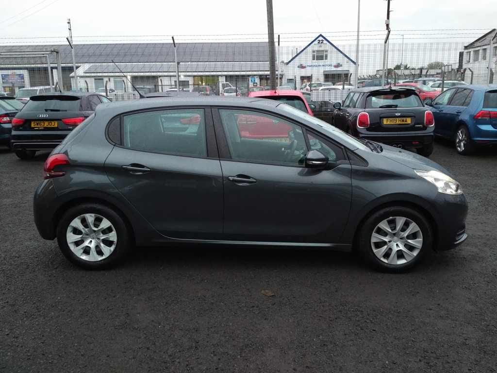 PEUGEOT 208 1.0 PureTech Access 2015