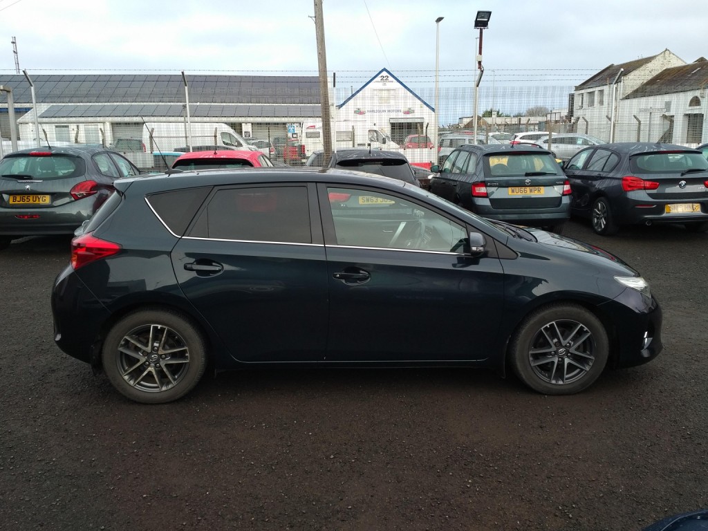 TOYOTA AURIS 1.4 D-4D Icon Plus 2014