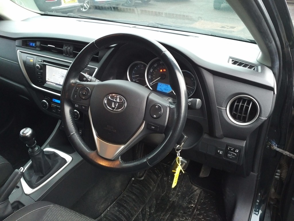 TOYOTA AURIS 1.4 D-4D Icon Plus 2014